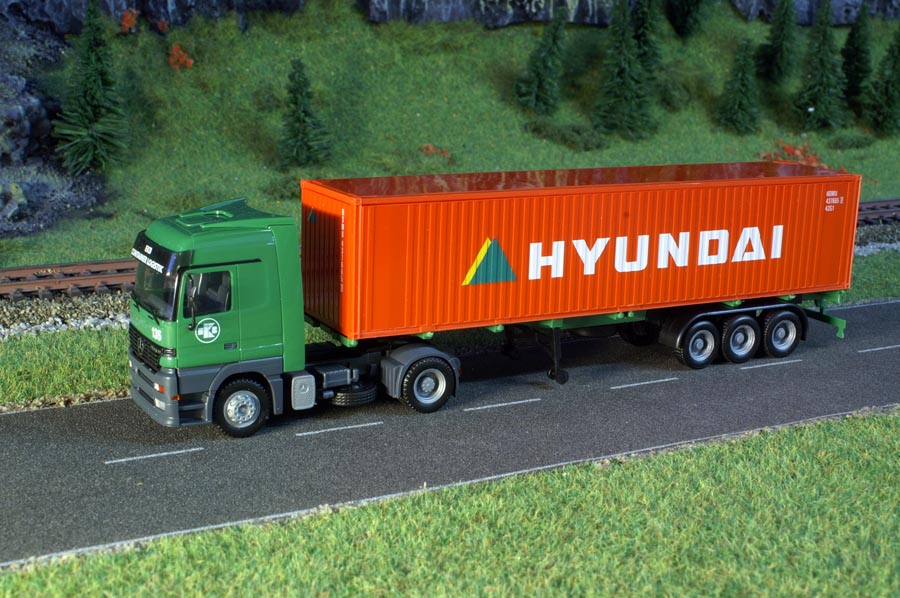 MB Actros-40-Hyundai